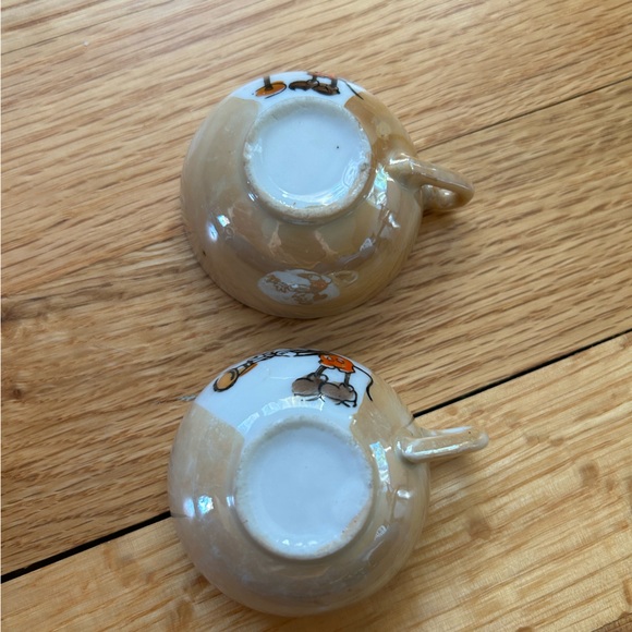 Vintage Micky Mouse Child’s Tea Cups in Lusterware (Early Mickey Image ~1930’s) - Picture 5 of 11